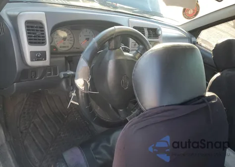 2001 Nissan Frontier Crew Cab Xe z USA, uszkodzony, nr VIN 1N6ED27T41C373903